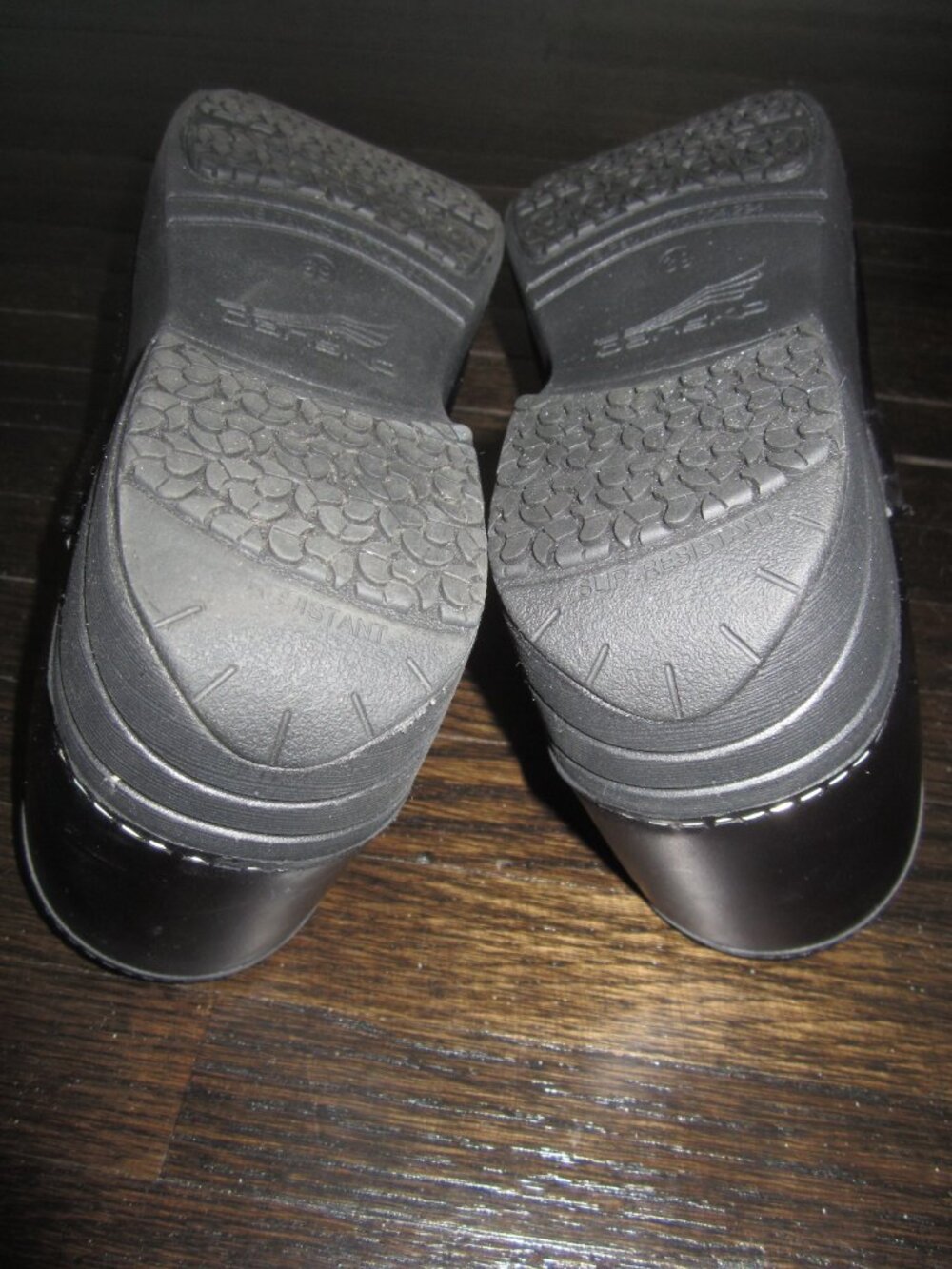 DANSKO XP 2.0 Black Waterproof Pull Up Clogs Women’s 39 - Picture 14 of 16